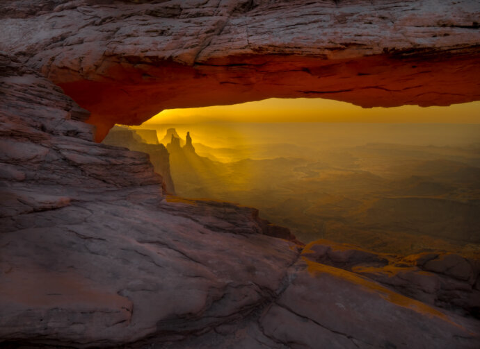 Dawn at Mesa Arch