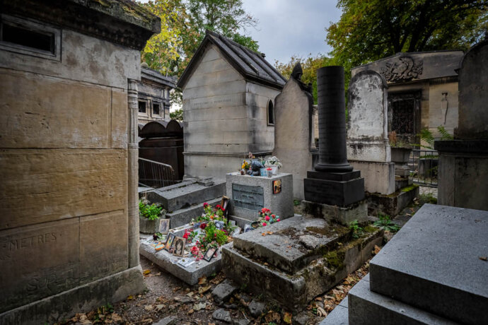 Jim Morrison's Grave, Pere Lachaise